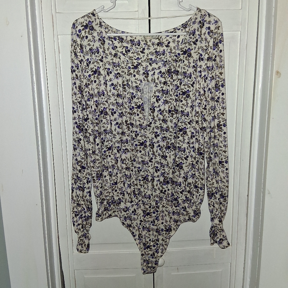 Free People Floral Long-Sleeve Scoop Neck Bodysuit - Cream & Purple